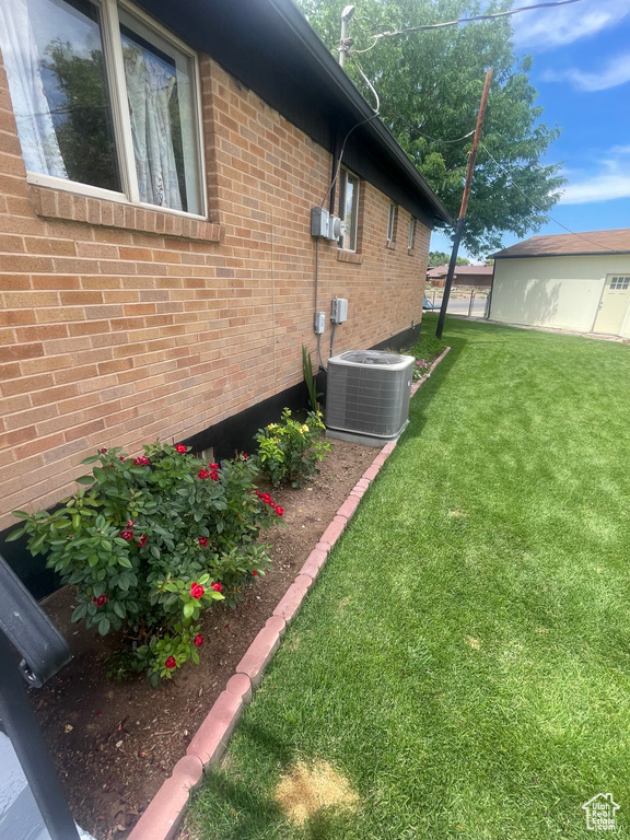 Photo 8 for MLS #2103842 at 611 E Lagoon St