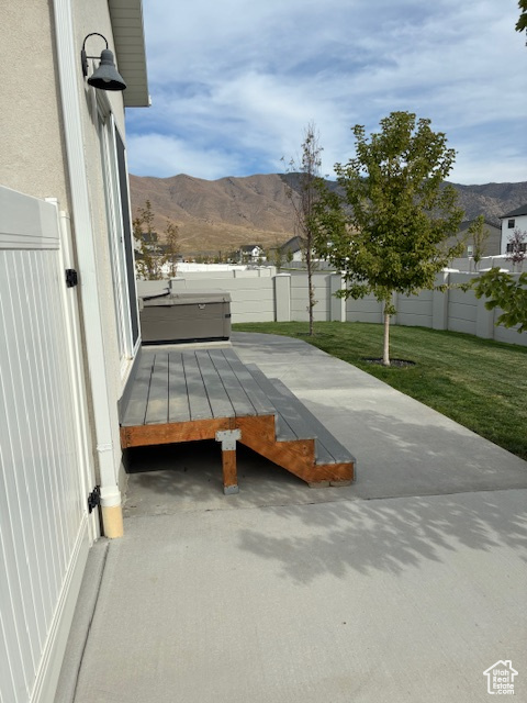 Photo 6 for MLS #2103849 at 1744 E Meadowlark Dr