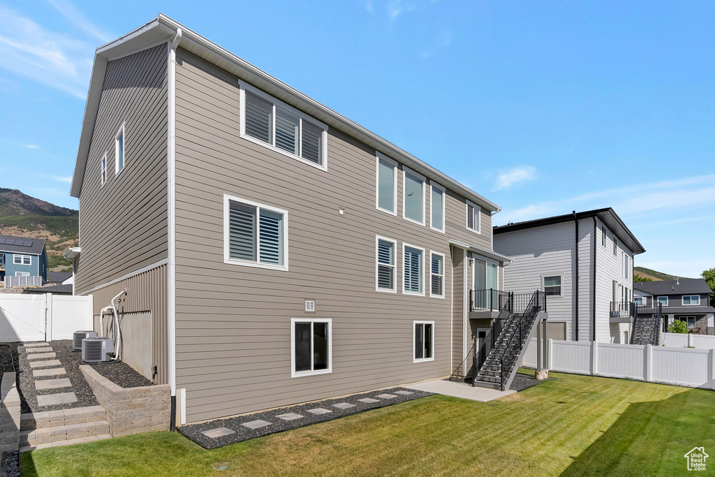 983 N CAMBRIDGE WAY Kaysville, UT 84037