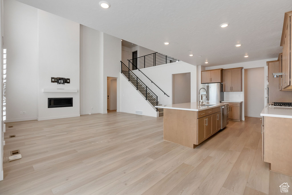 983 N CAMBRIDGE WAY Kaysville, UT 84037