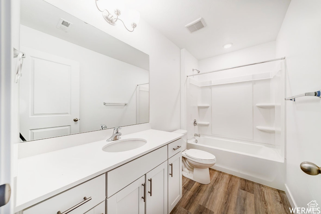 Photo 8 for MLS #2103857 at 1178 E Trident Dr