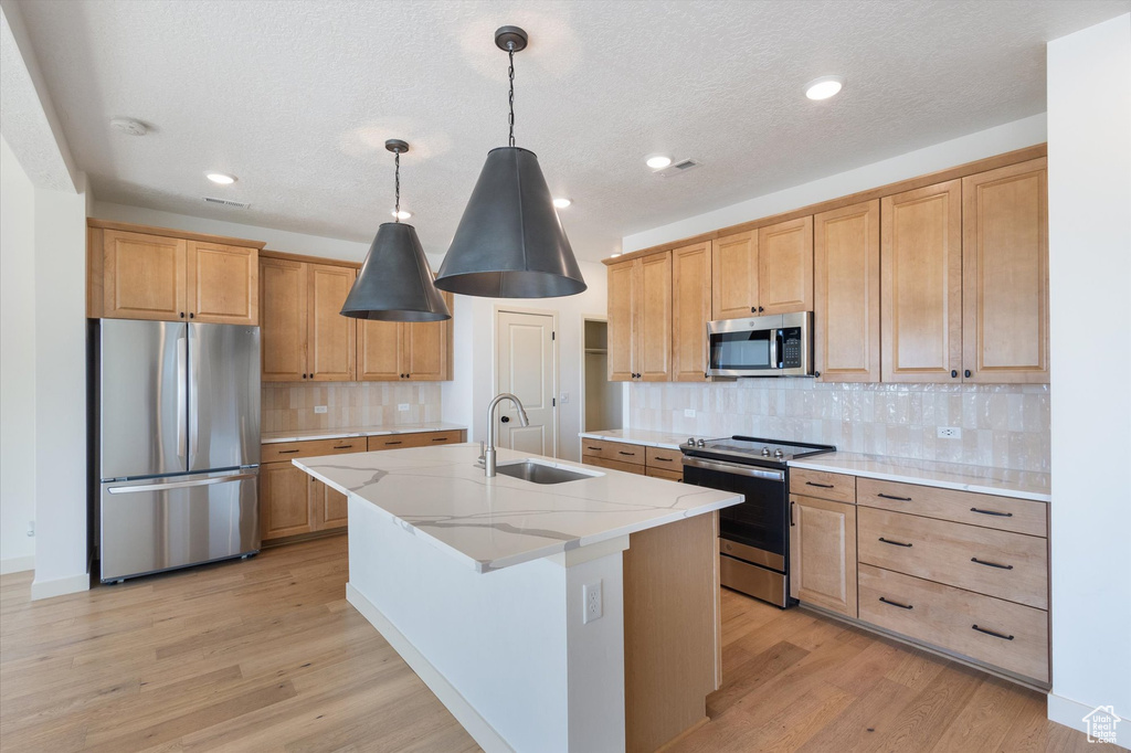 4985 W WILLOWBANK DR Highland, UT 84003