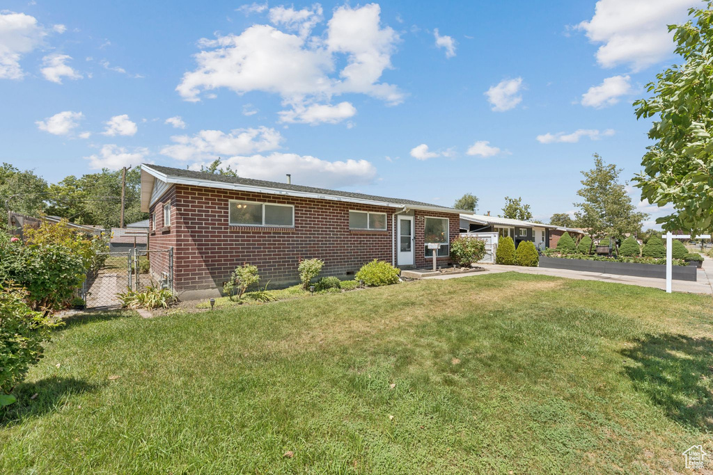 1061 N CAPISTRANO DR Salt Lake City, UT 84116