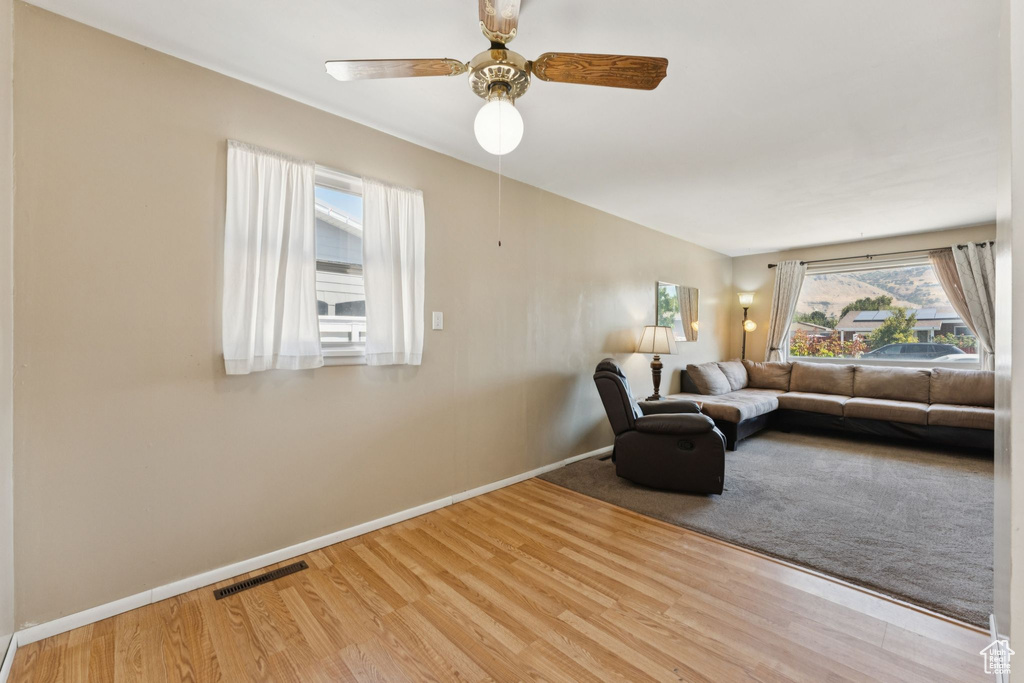 1061 N CAPISTRANO DR Salt Lake City, UT 84116