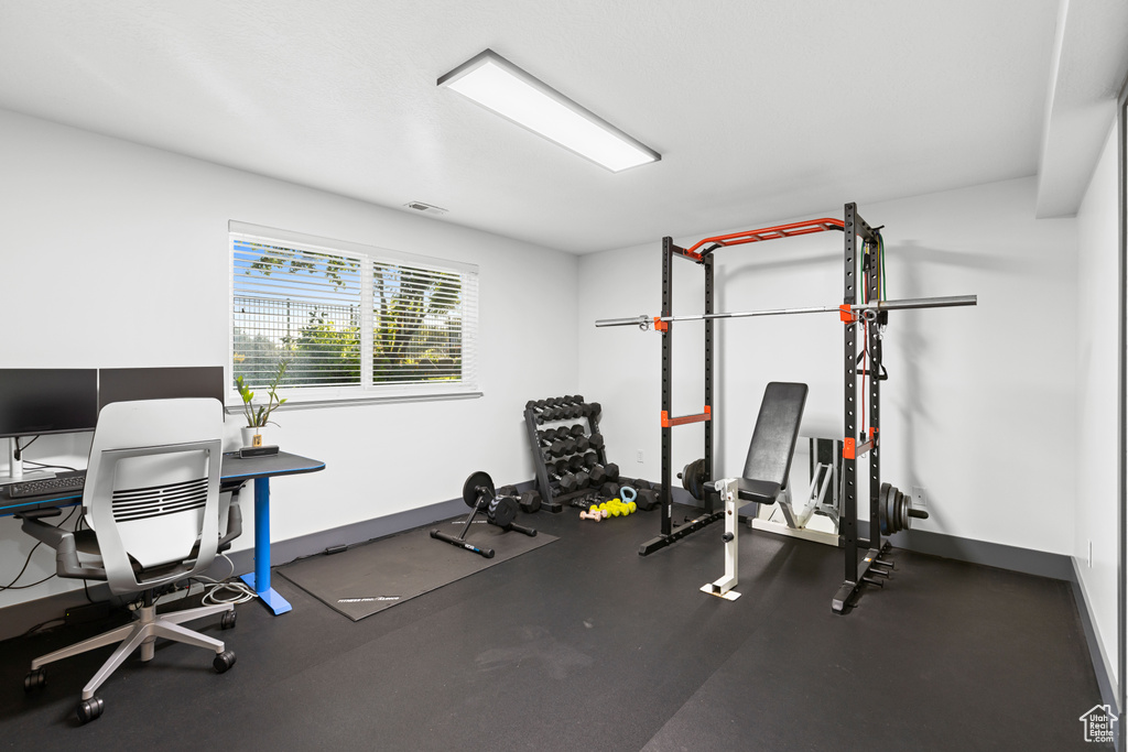 5061 SKYLINE PKWY Ogden, UT 84403