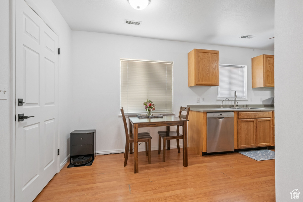 Photo 8 for MLS #2103886 at 2793 S Millard Cv