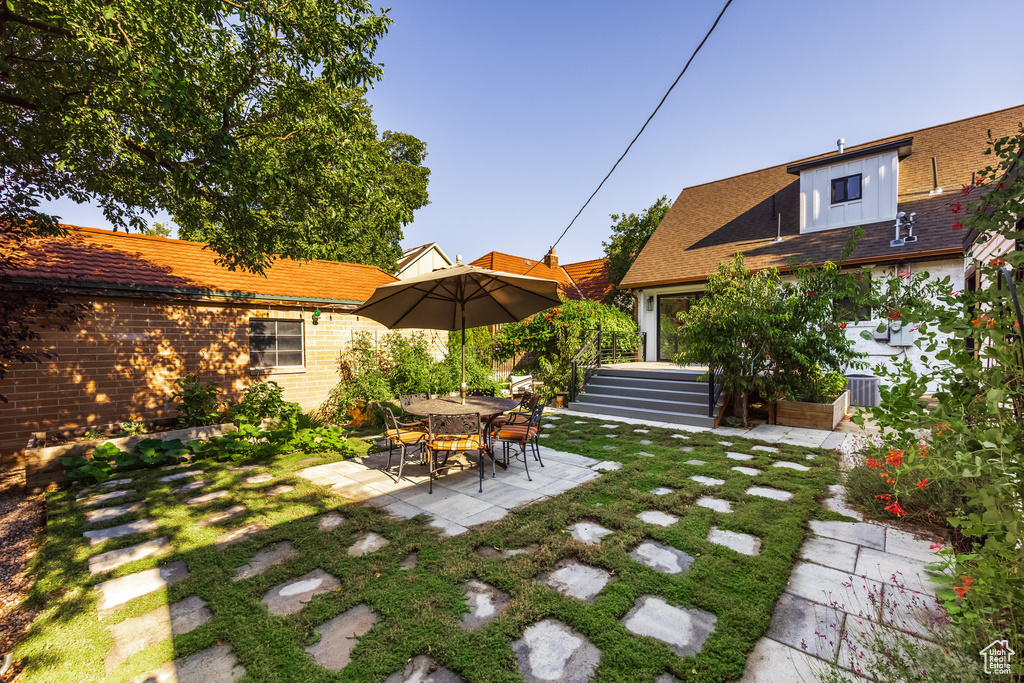 1726 E YALE AVE Salt Lake City, UT 84108