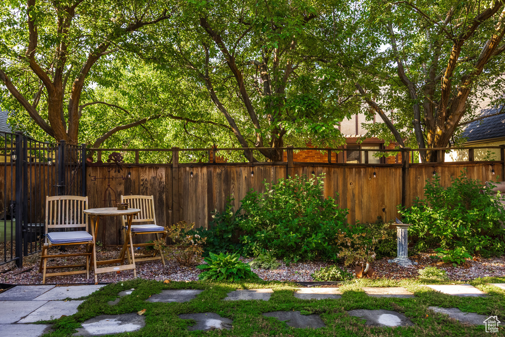 1726 E YALE AVE Salt Lake City, UT 84108