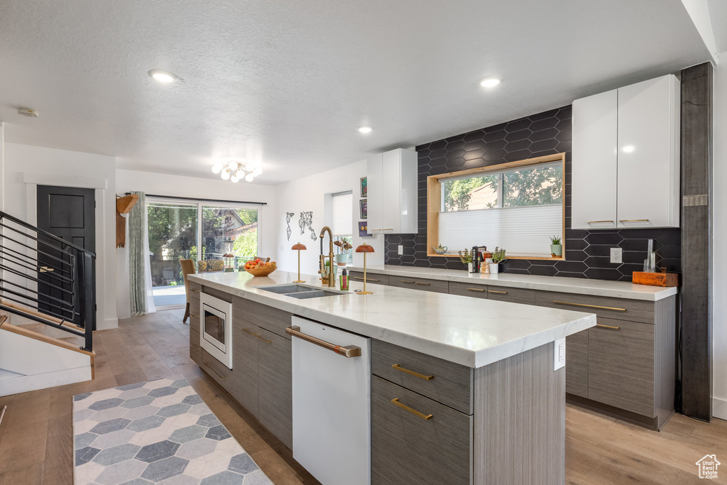 1726 E YALE AVE Salt Lake City, UT 84108