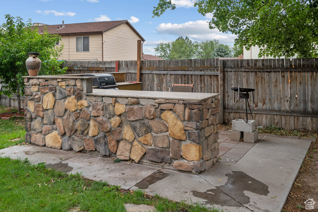 Photo 17 for MLS #2103904 at 3305 W Kingsbrook Ave