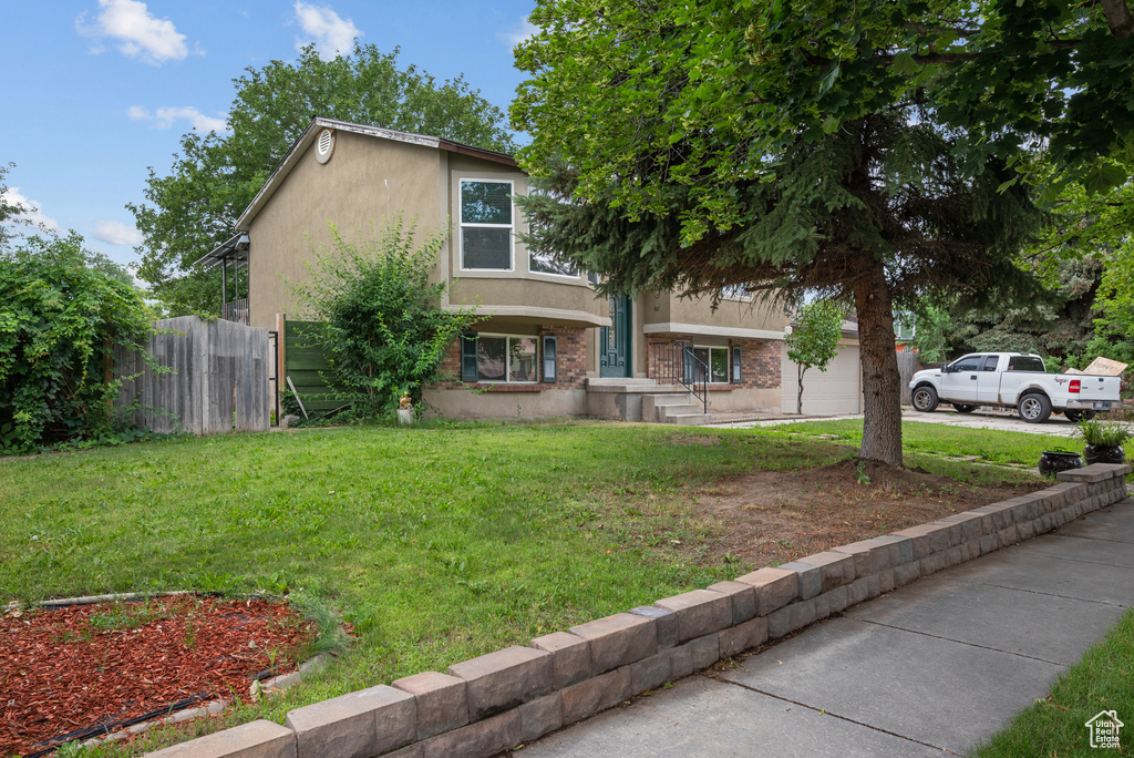 Photo 19 for MLS #2103904 at 3305 W Kingsbrook Ave