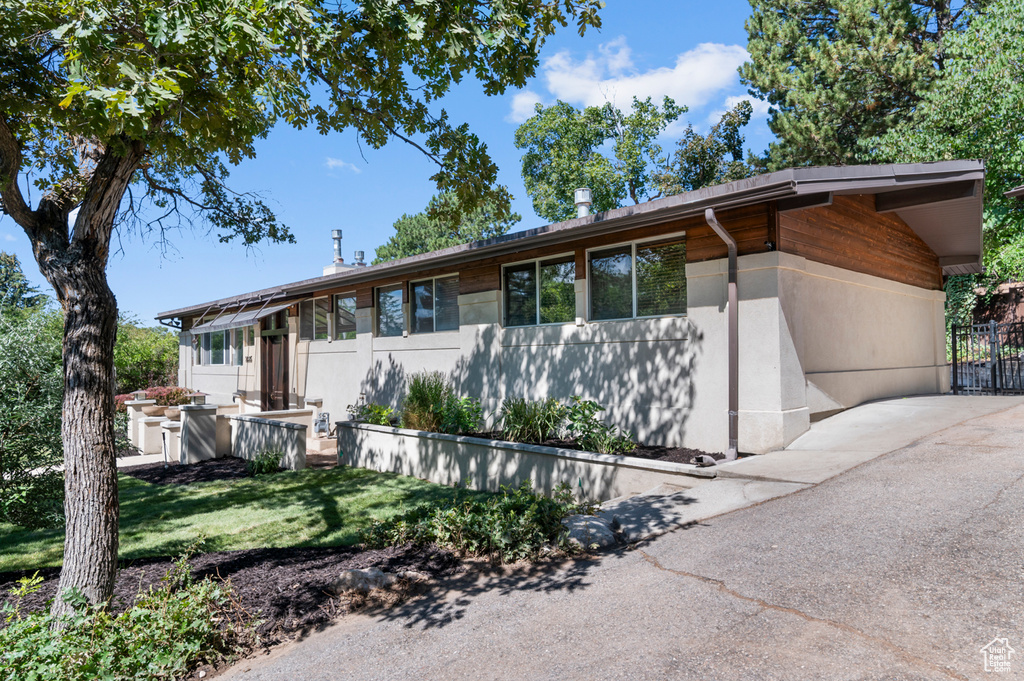 2885 E LIVE OAK CIR Salt Lake City, UT 84117