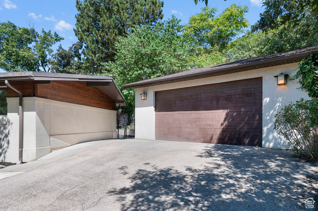 2885 E LIVE OAK CIR Salt Lake City, UT 84117