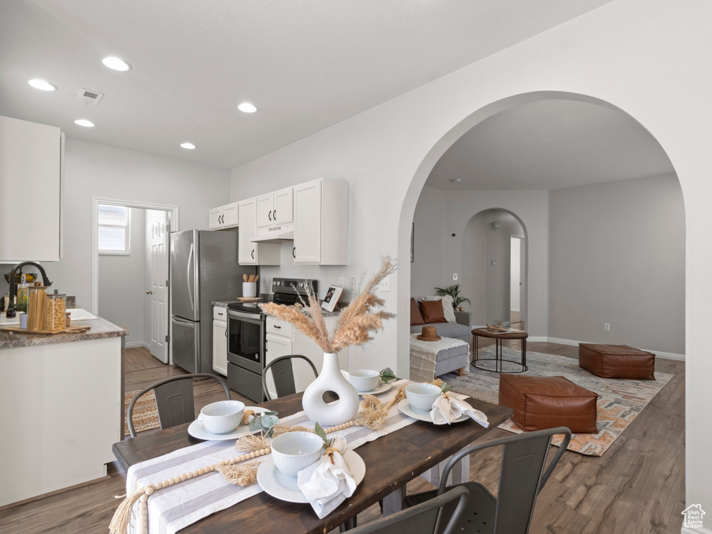 6736 S EMPRESS LN West Jordan, UT 84084