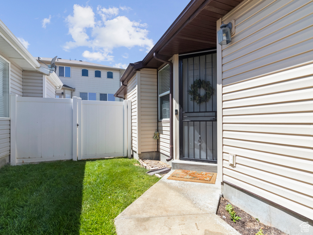 6736 S EMPRESS LN West Jordan, UT 84084