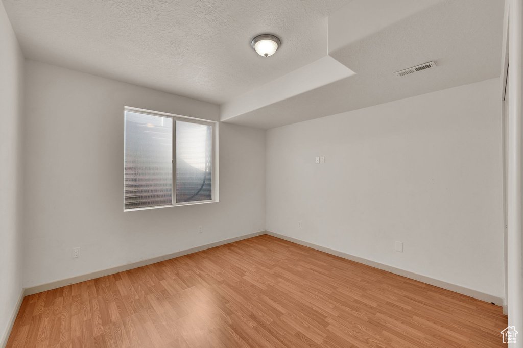 11716 S 2610 W Riverton, UT 84065