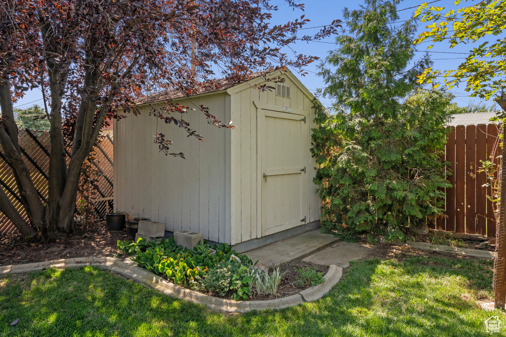 Photo 31 for MLS #2103970 at 5889 S Kingston Way