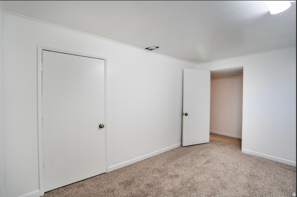 5889 S KINGSTON WAY Murray, UT 84107