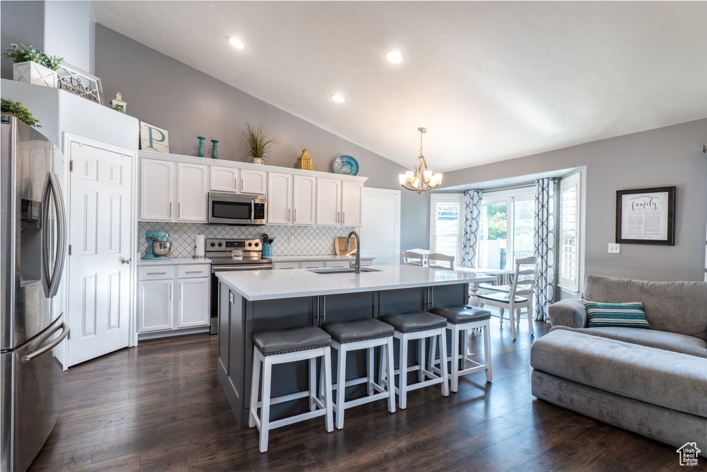 8274 S 6430 W West Jordan, UT 84081