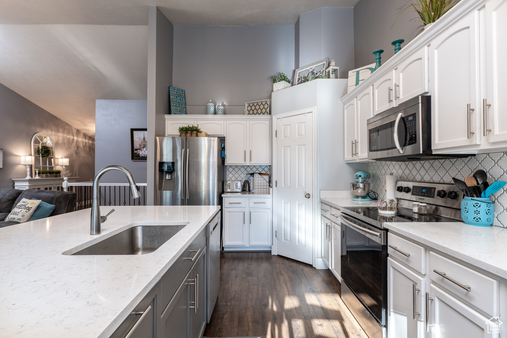 8274 S 6430 W West Jordan, UT 84081