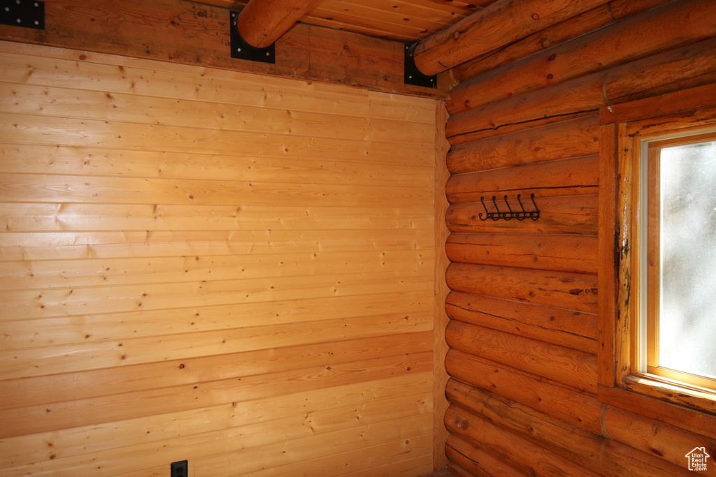 Photo 23 for MLS #2104025 at 1383 S Choke Cherry Dr