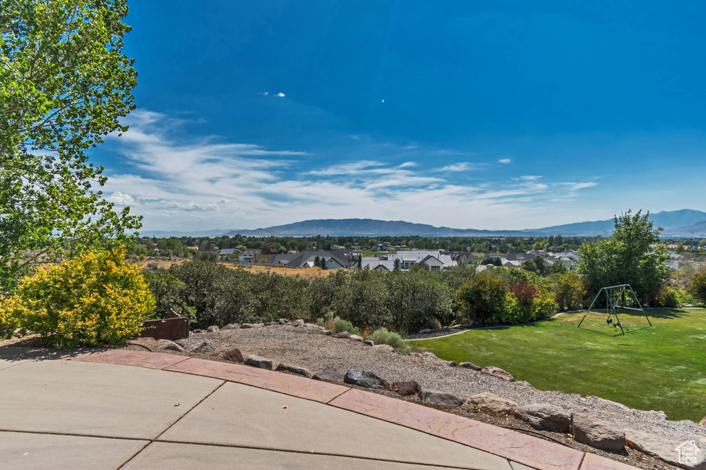 Photo 5 for MLS #2104026 at 925 S Healey Ct