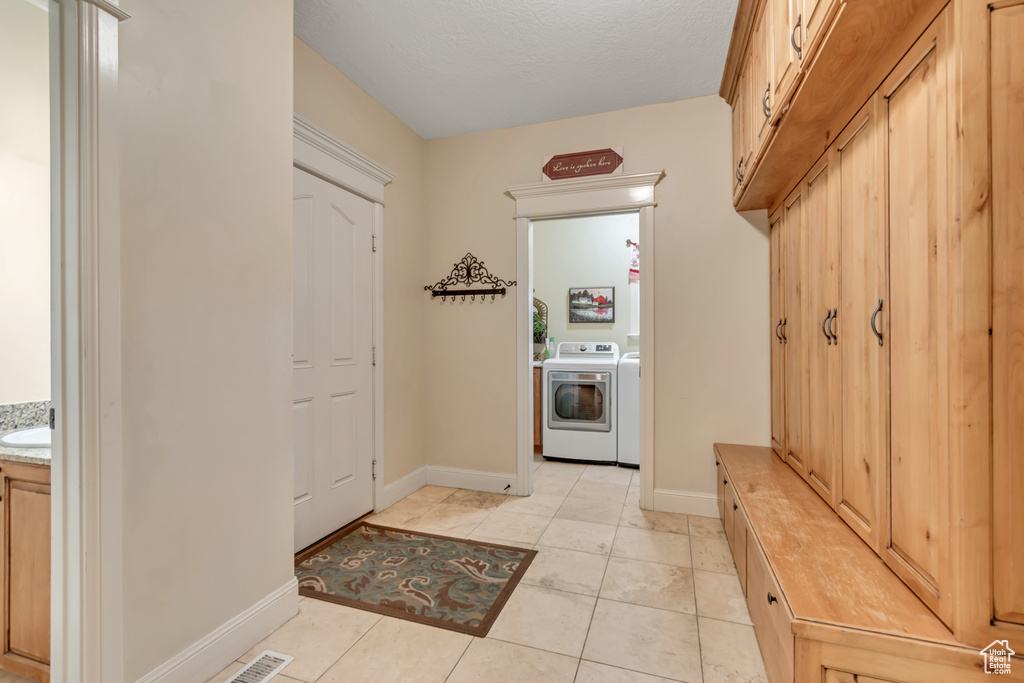 Photo 29 for MLS #2104026 at 925 S Healey Ct
