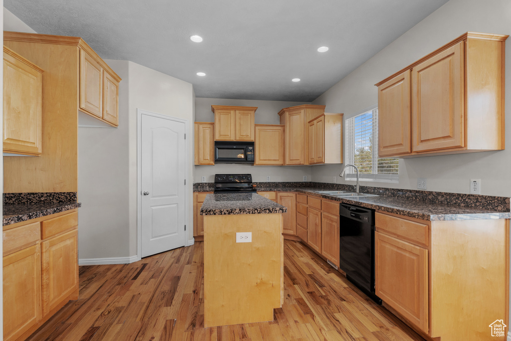 Photo 8 for MLS #2104060 at 909 E Rosebud Ct