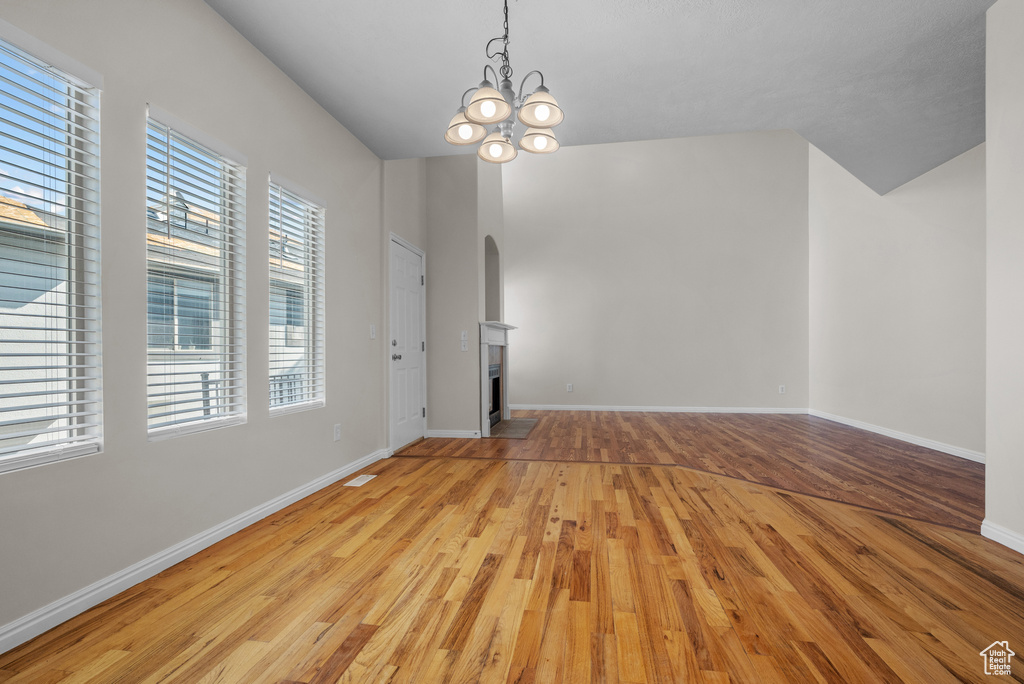 Photo 14 for MLS #2104060 at 909 E Rosebud Ct