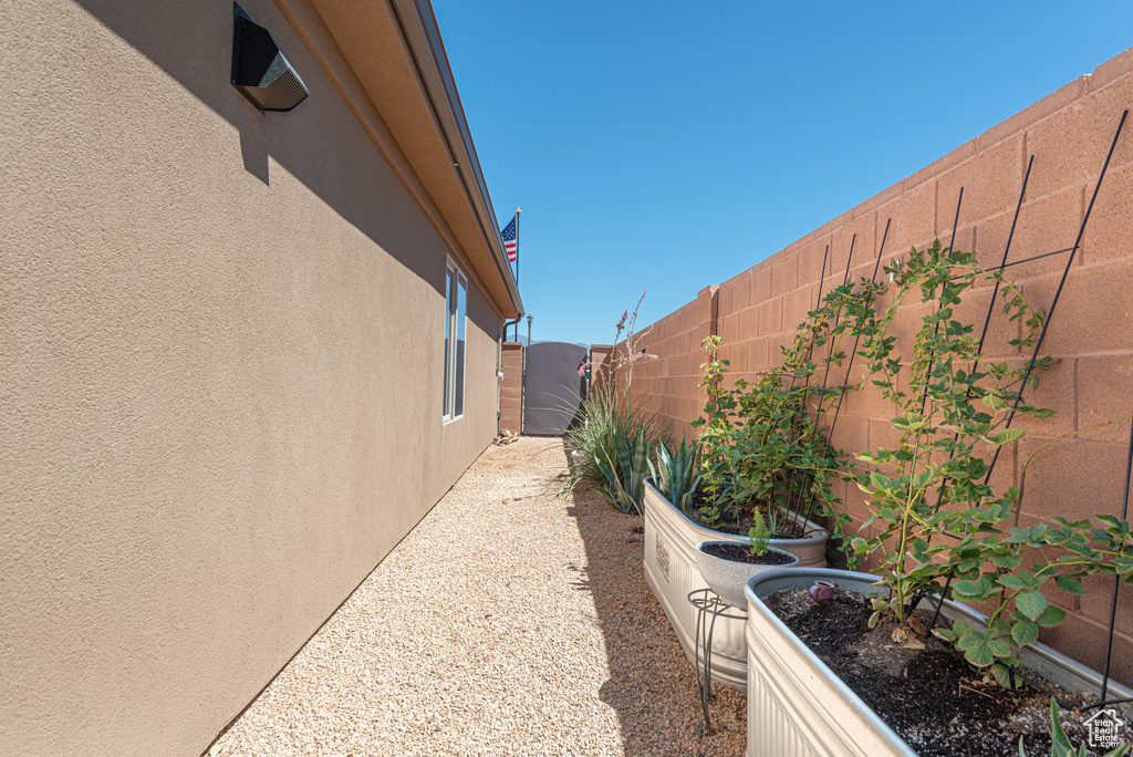 Photo 32 for MLS #2104094 at 2863 W 625 North