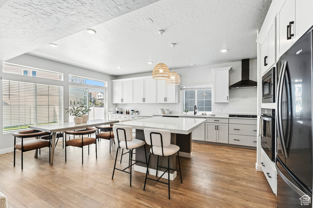 Photo 7 for MLS #2104109 at 133 E Meandering Way