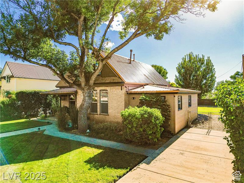 Photo 2 for MLS #2104117 at 60 S 100 West