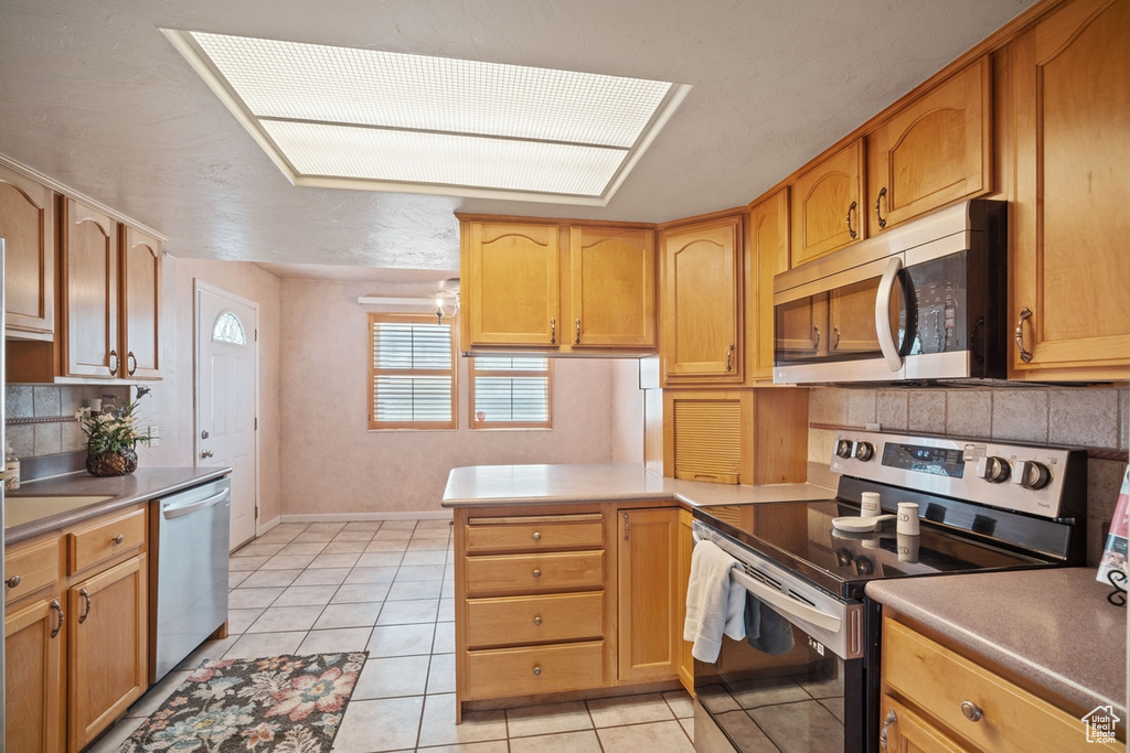1576 N FERNLEAF ST Salt Lake City, UT 84116