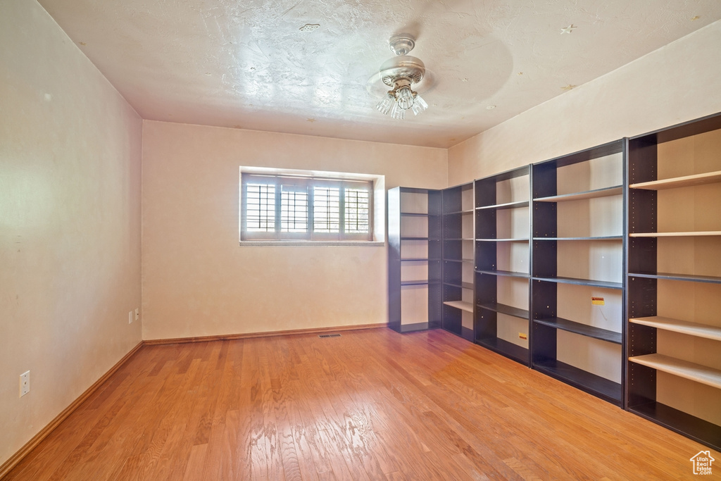 1576 N FERNLEAF ST Salt Lake City, UT 84116