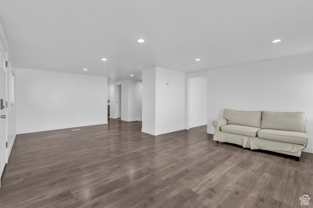 Photo 5 for MLS #2104152 at 4696 S Aspen Ln #303
