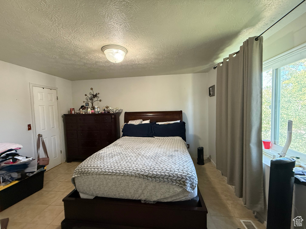 3824 S 6250 W West Valley City, UT 84128