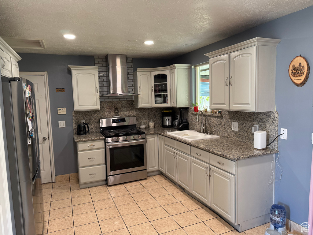 3824 S 6250 W West Valley City, UT 84128