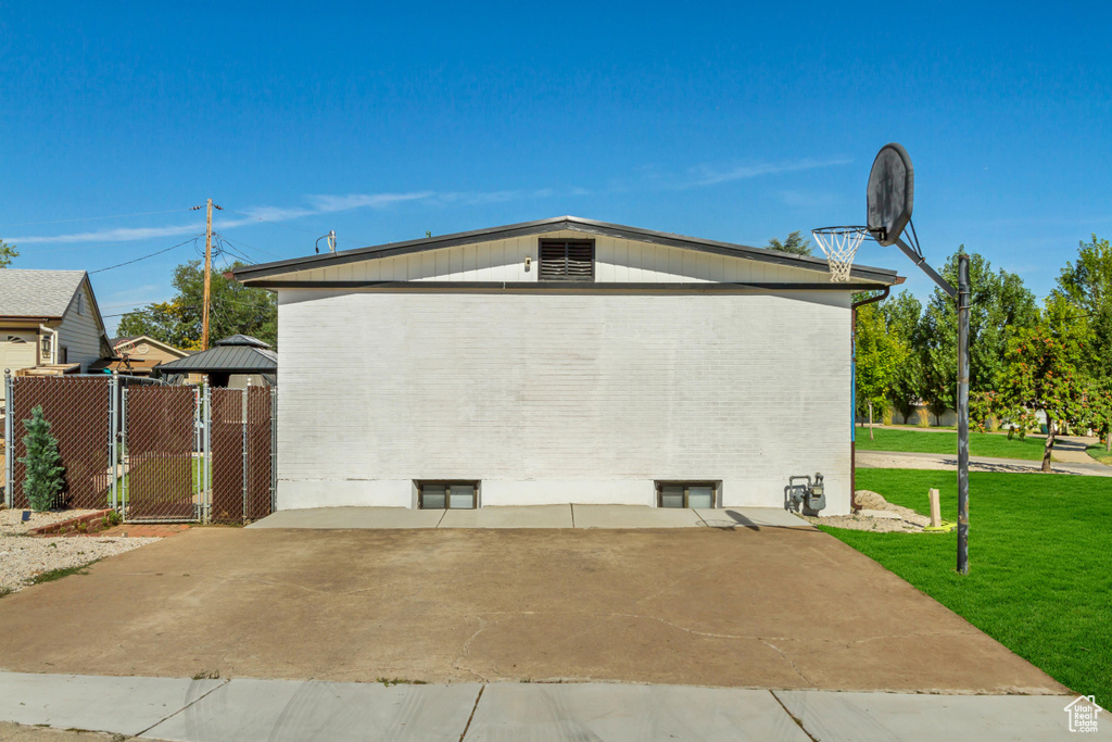 147 W 900 S Bountiful, UT 84010