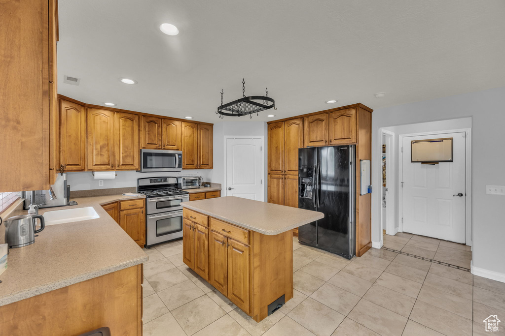 6014 W 5300 S Hooper, UT 84315