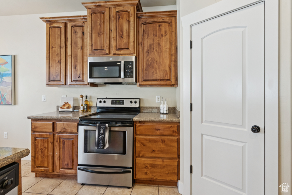Photo 9 for MLS #2104198 at 1848 E Rouen Cir