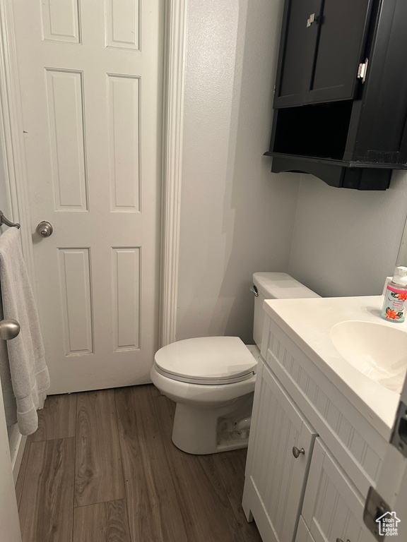 Photo 4 for MLS #2104213 at 1633 N Woodland Dr