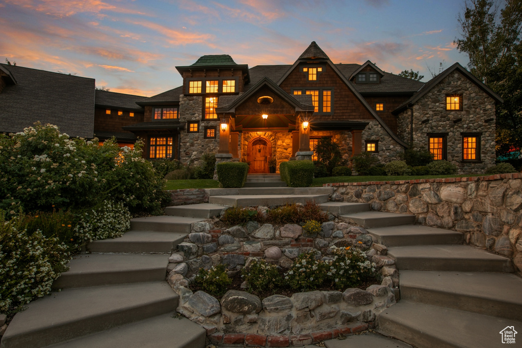 Photo 4 for MLS #2104216 at 139 E 400 North