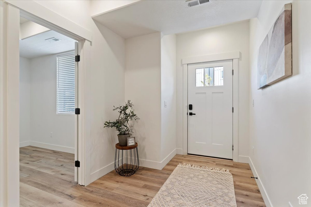 Photo 2 for MLS #2104227 at 1286 E 1640 South