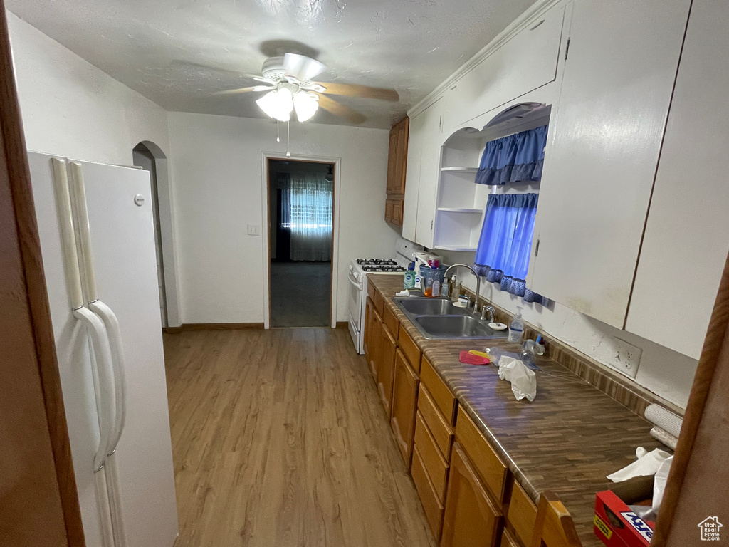 97 W CLARK ST Grantsville, UT 84029