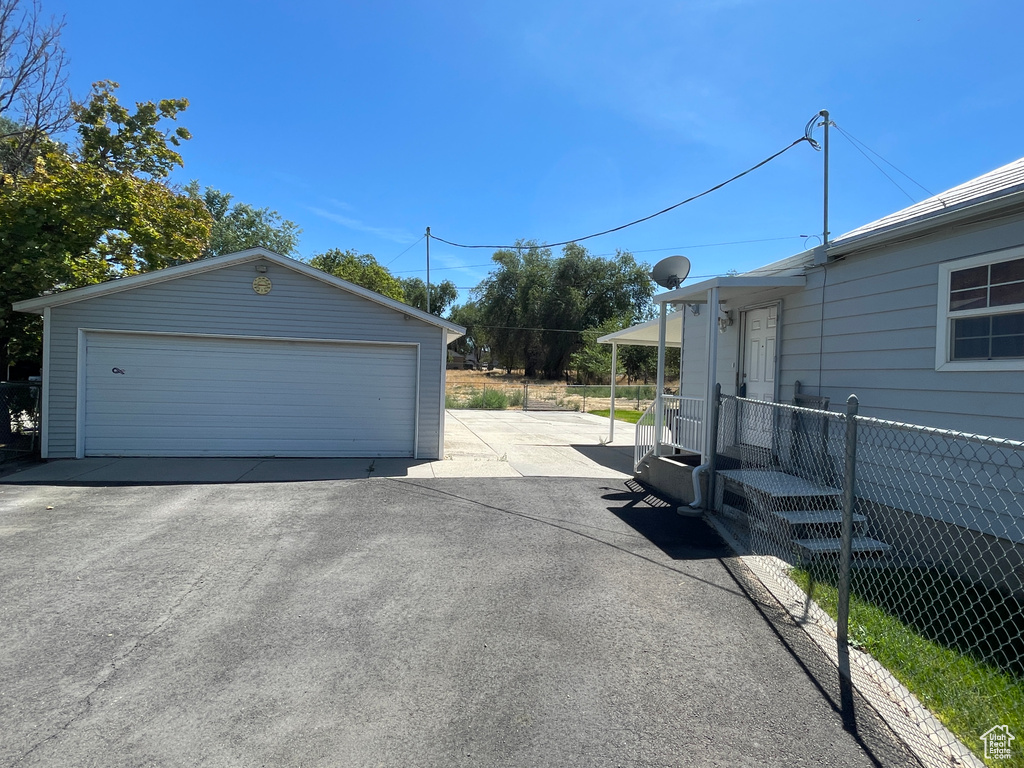 97 W CLARK ST Grantsville, UT 84029