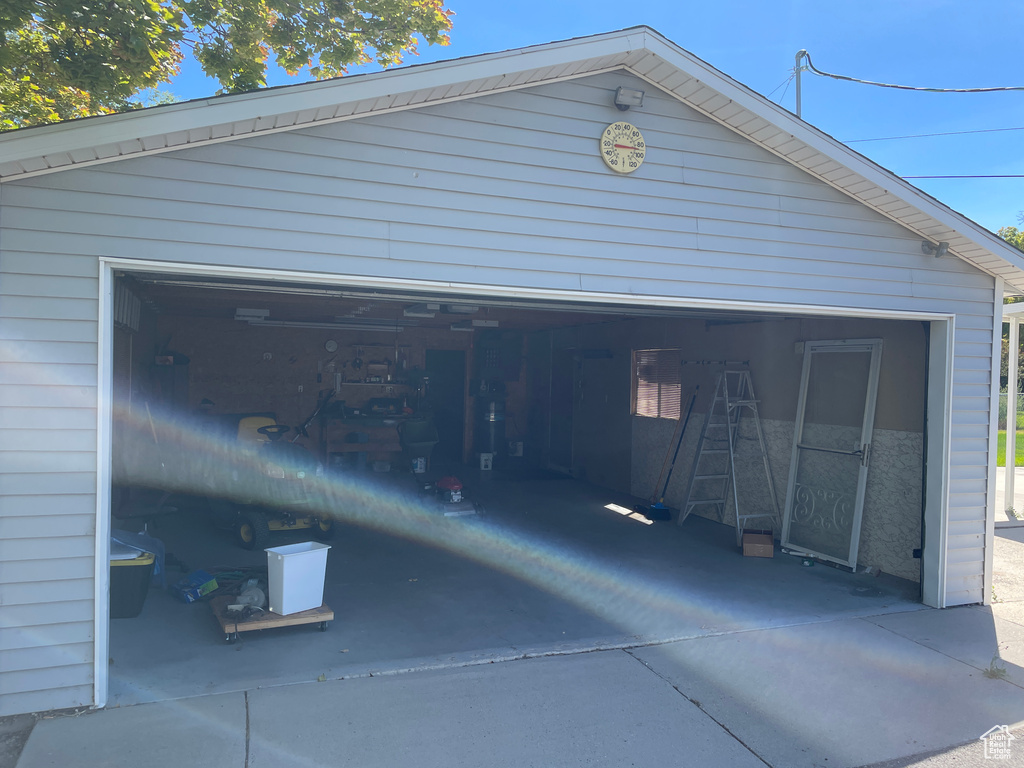 97 W CLARK ST Grantsville, UT 84029