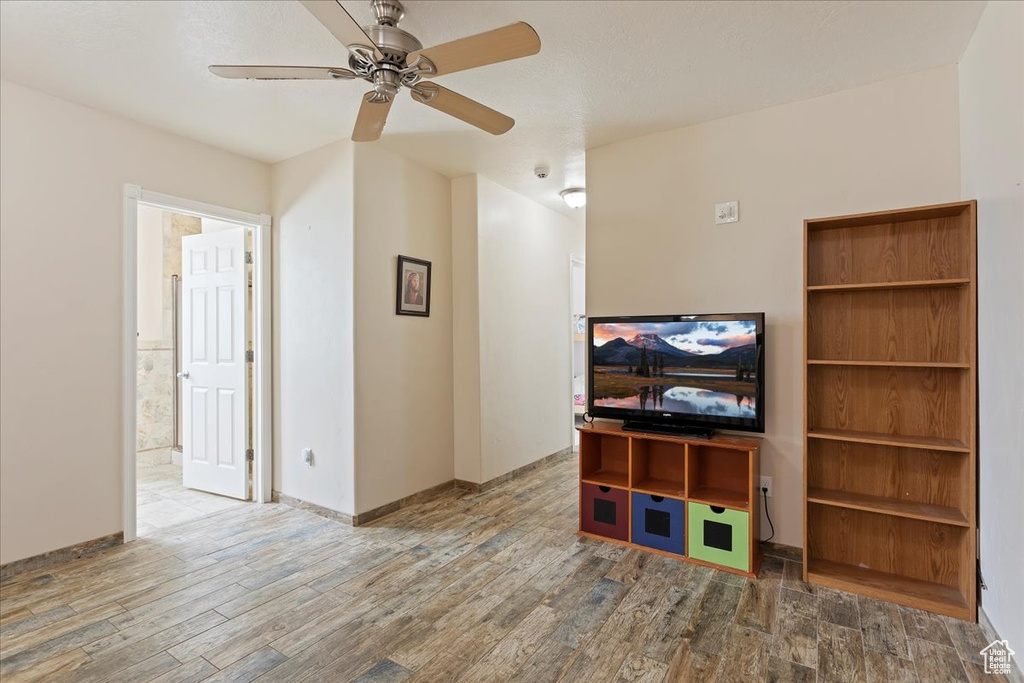 Photo 23 for MLS #2104248 at 794 N Valeria Dr