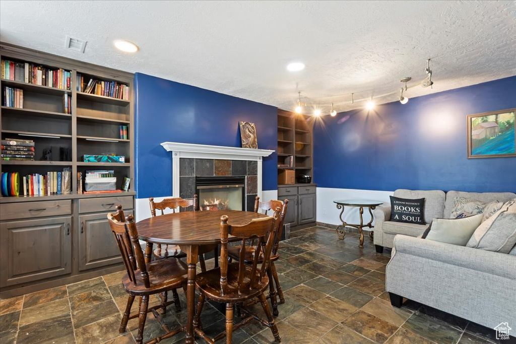 Photo 3 for MLS #2104248 at 794 N Valeria Dr