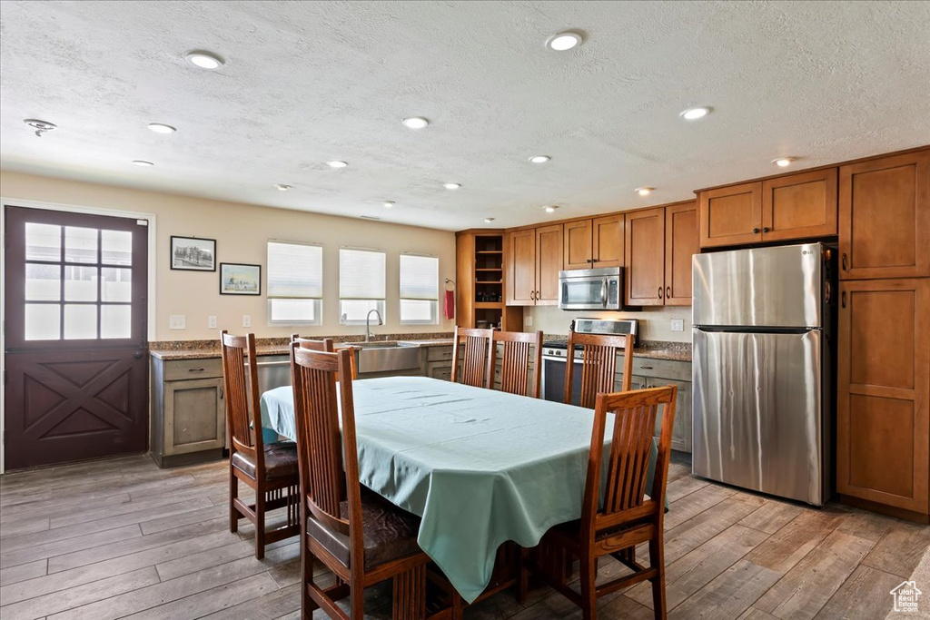 Photo 7 for MLS #2104248 at 794 N Valeria Dr