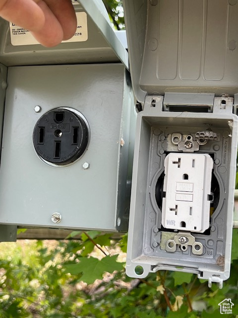 1  ARCHIES HIDEAWAY Fairview, UT 84629